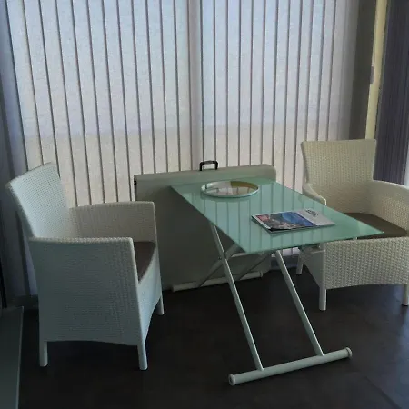Apartment T3 Avec Terrasse, Barbecue Et Parking - 300m Des Commerces, Devant - Fr-1-81-498 *